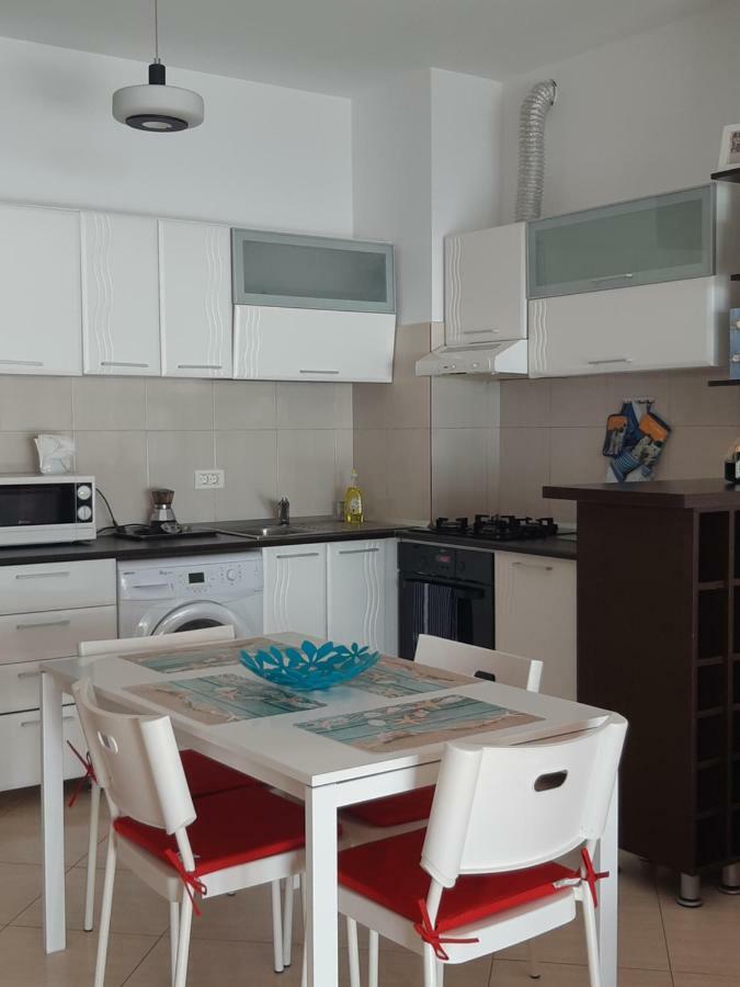 מאמאיה Apus De Soare Apartment מראה חיצוני תמונה